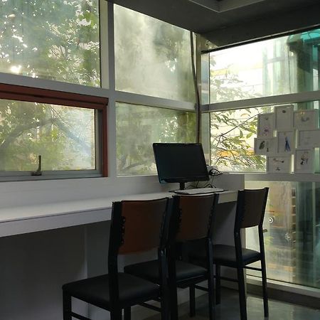Embassy Guesthouse Itaewon Сеул Екстериор снимка